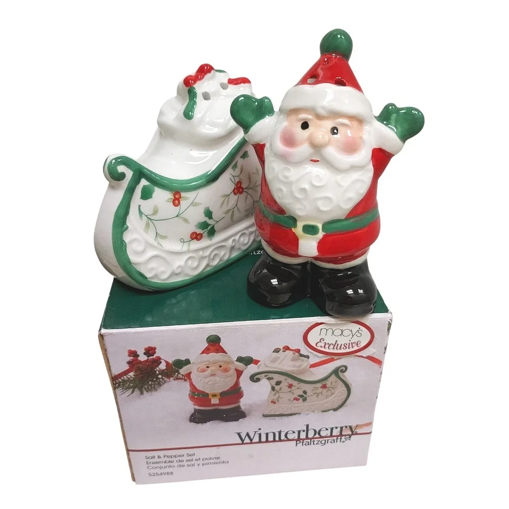 Pfaltzgraff Winterberry Santa Claus Sleigh Salt Pepper Shaker Set Ceramic‎